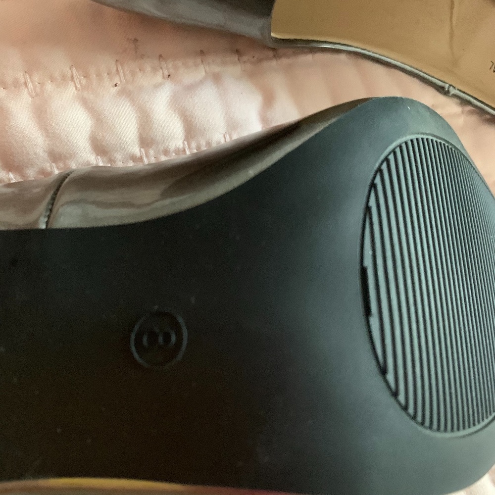 Shoes - Picture 3 of 3